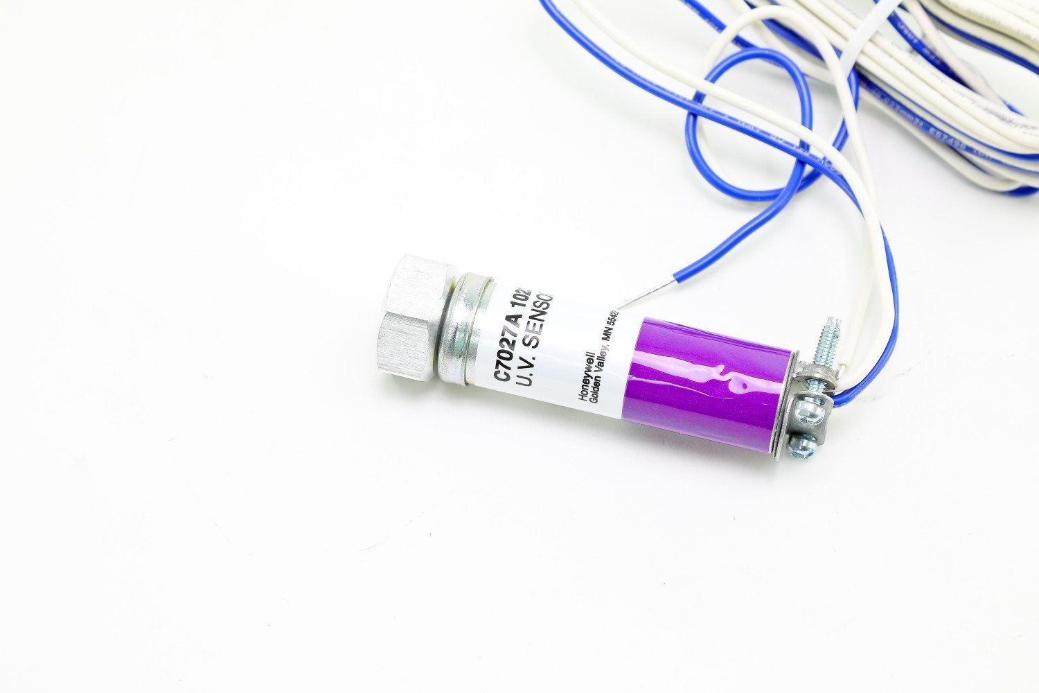 Honeywell C7027A1023 Minipeeper UV flame sensor angled view